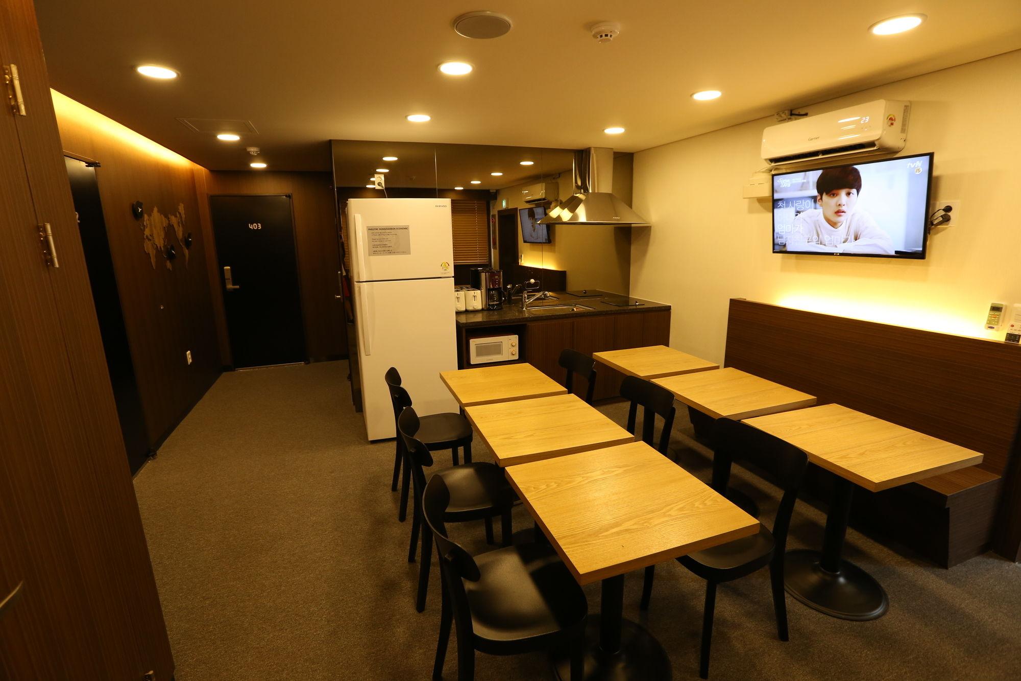 Philstay Myeongdong Central Hotel 2*