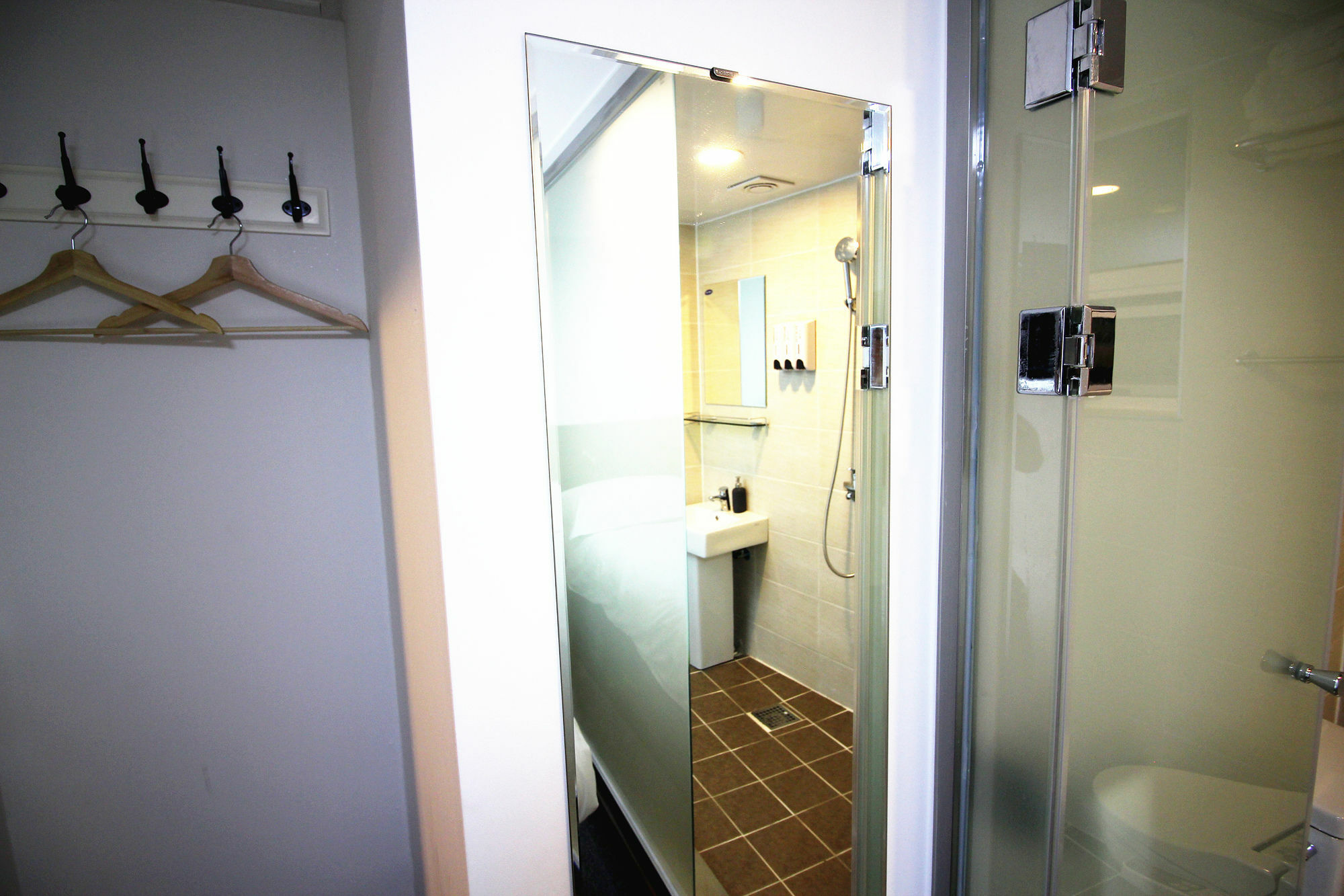 Khách sạn Philstay Myeongdong 2*
