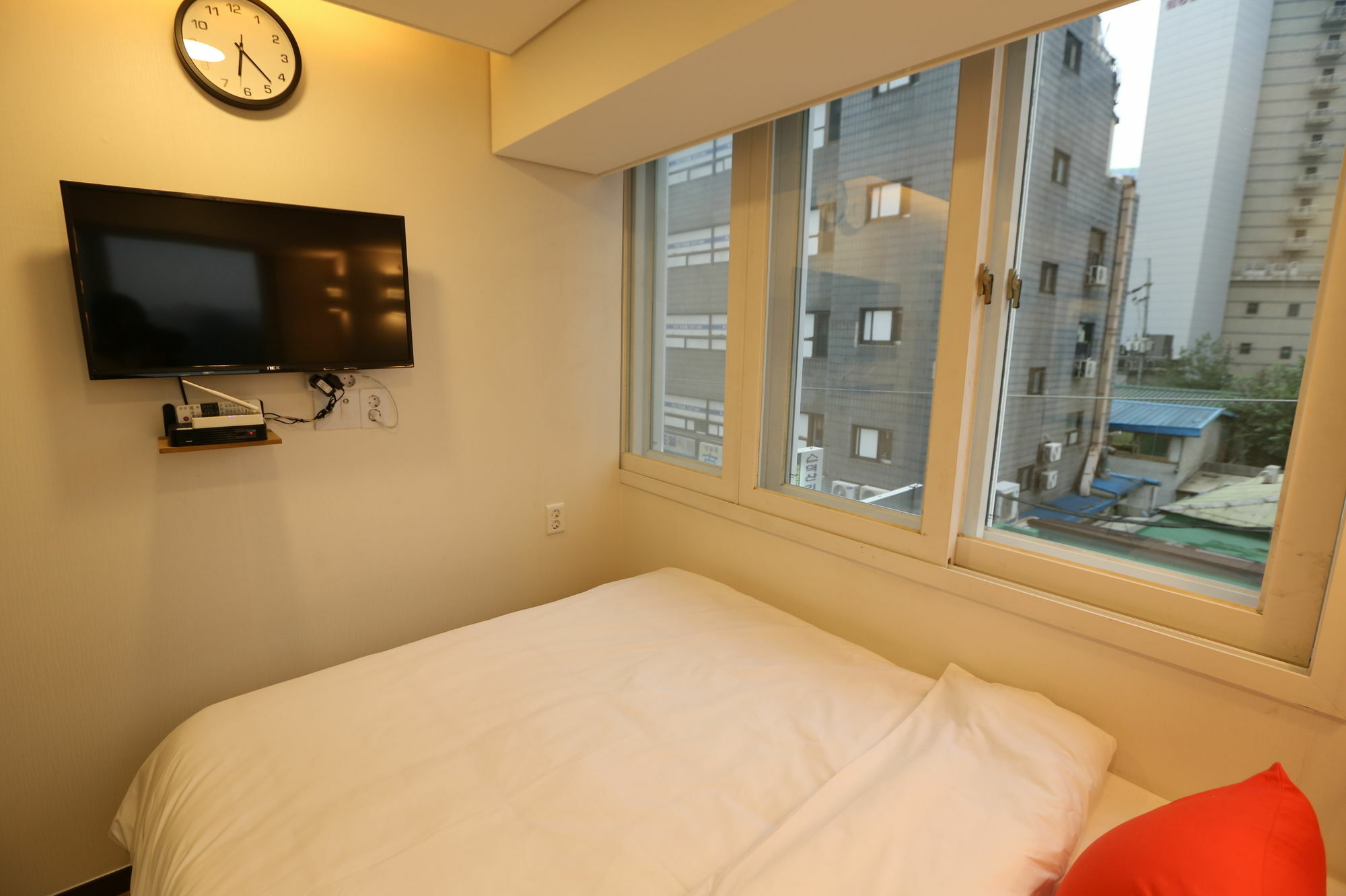 Philstay Myeongdong Central Hotel 2*